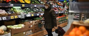 Предновогодняя торговля в магазине "Пятерочка"