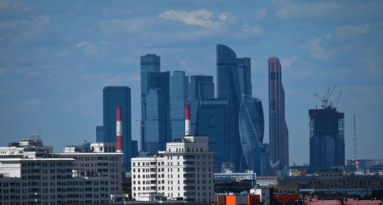 Вид на небоскребы Московского международного делового центра "Москва-Сити" (ММДЦ).