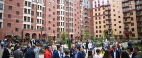 В. Мутко посетил ЖК "Видный город"