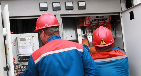 Установка умных счетчиков на ЛЭП в деревне Каракашево.