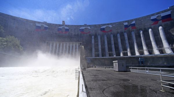 Водосброс на Саяно-Шушенской ГЭС