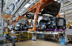 Производство автомобилей на заводе "АвтоВАЗ"