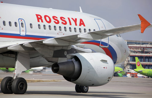Самолет Airbus A-319 в аэропорту "Домодедово"