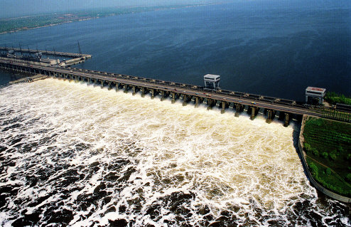 Водохранилище Волжской ГЭС во время половодья